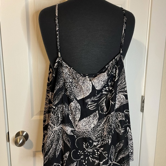 Volcom b&w plus size swing tank sz 20w - Picture 4 of 10